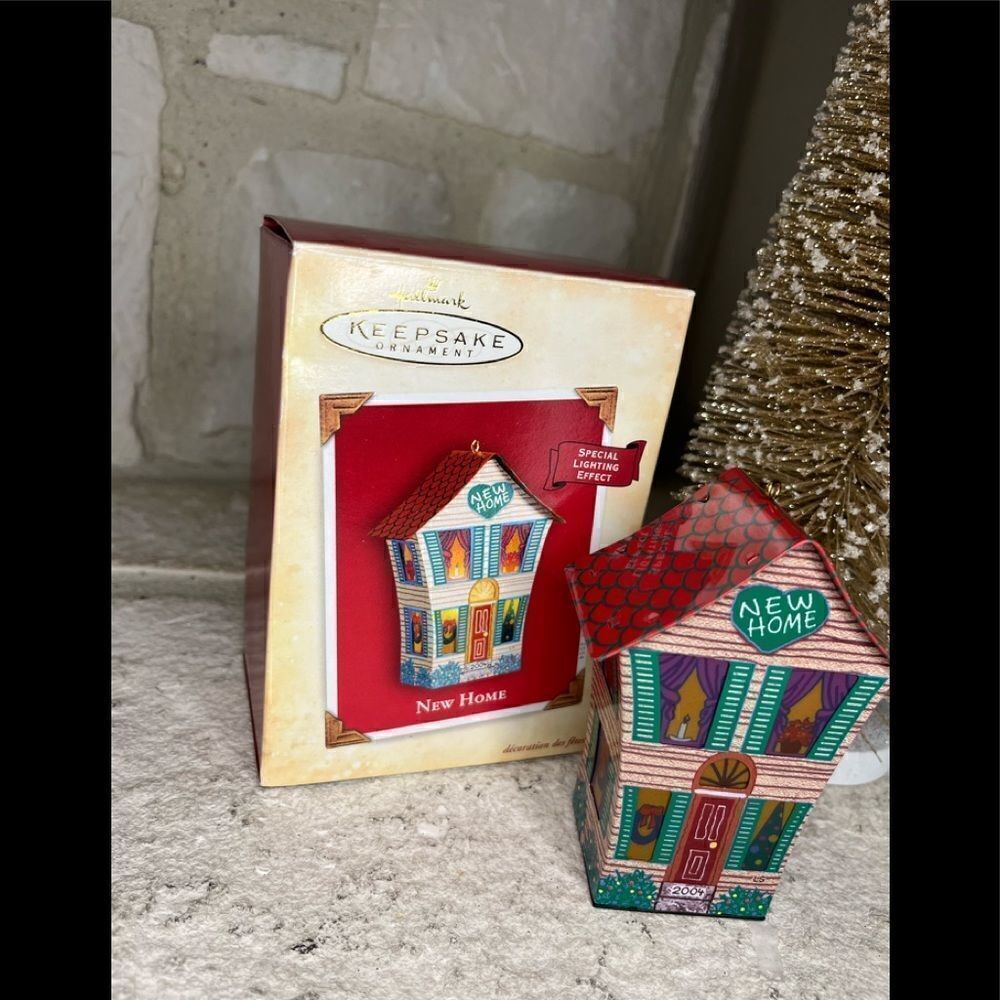 Hallmark keepsake NEW HOME TIN Ornament 2004
